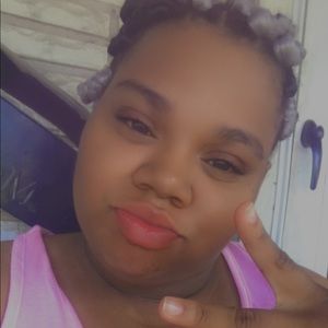 Meet your Posher, Sade
